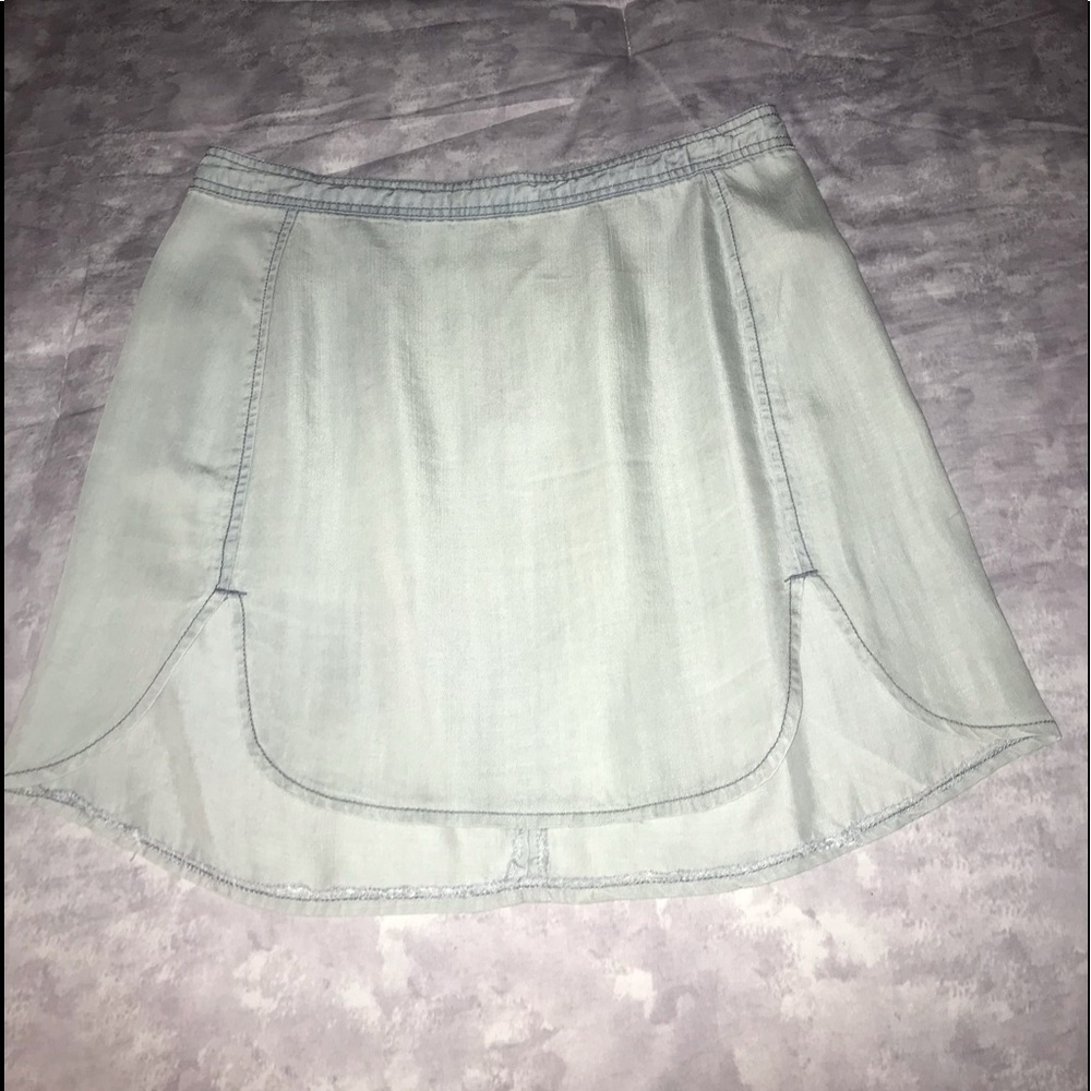 Light wash BDG skirt